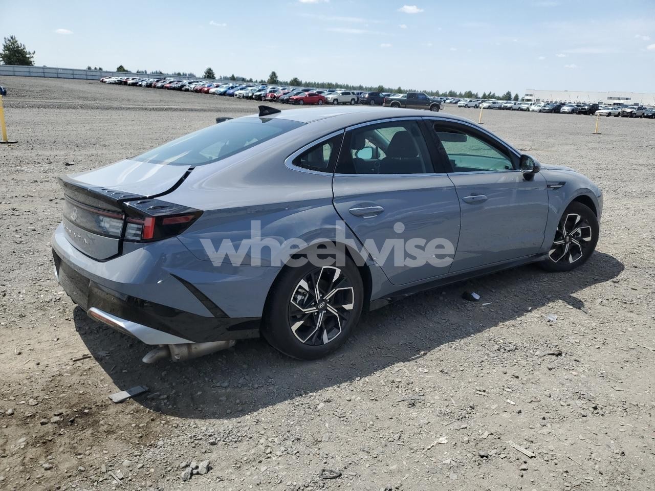 Photo 3 of 2025 HYUNDAI SONATA SEL (VIN 1GCRKSE79DZ379455)