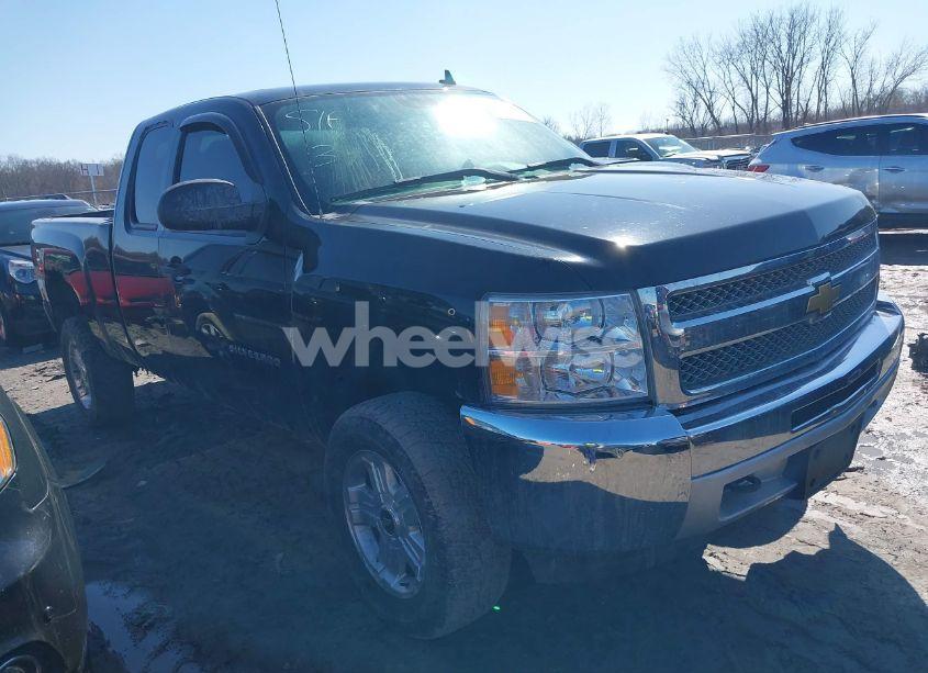 2013 Chevrolet Silverado 1500 LT (VIN 1GCRKSE79DZ388978) main photo