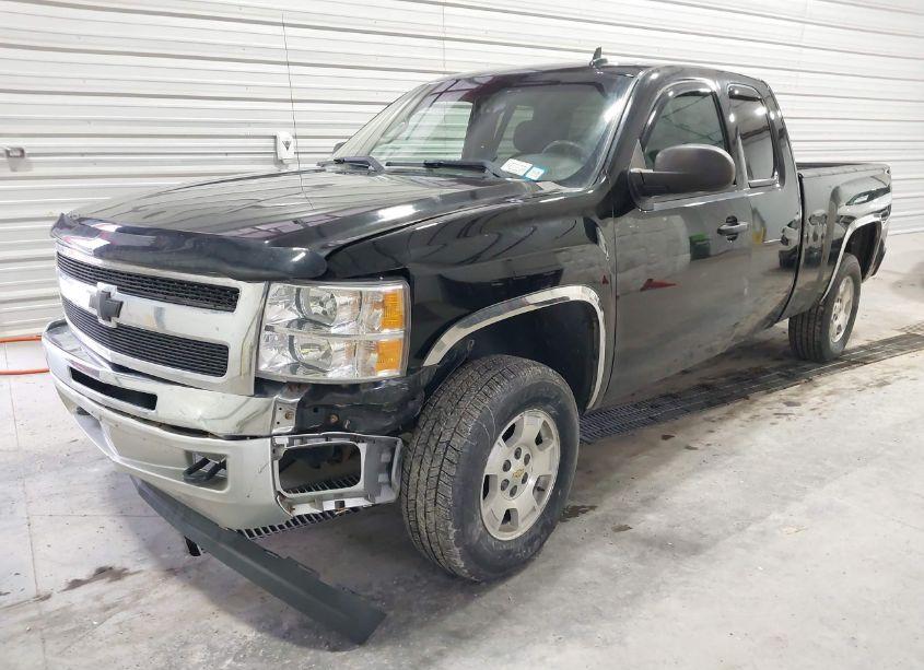 Photo 2 of 2013 Chevrolet Silverado 1500 LT (VIN 1GCRKSE79DZ412275)