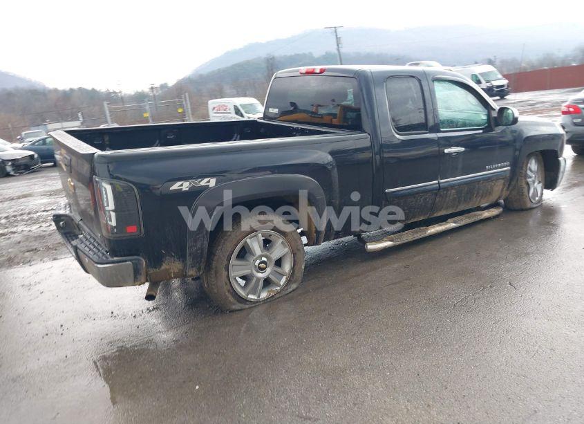 Photo 4 of 2013 Chevrolet Silverado 1500 LT (VIN 1GCRKSE7XDZ175988)