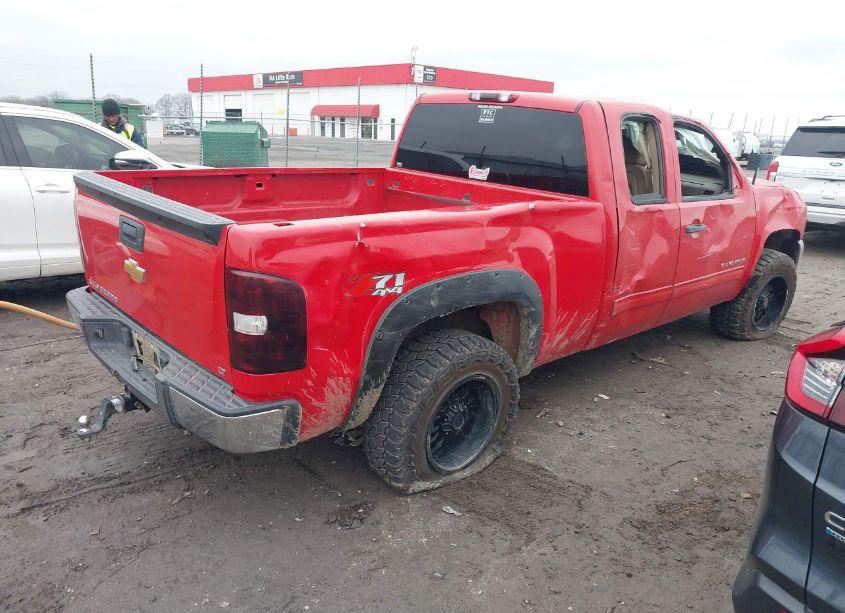 Photo 4 of 2013 Chevrolet Silverado 1500 LT (VIN 1GCRKSE7XDZ180964)