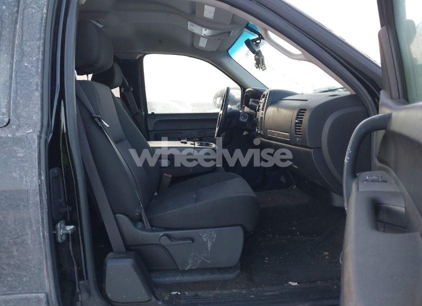 Photo 5 of 2013 Chevrolet Silverado 1500 LT (VIN 1GCRKSE7XDZ353687)