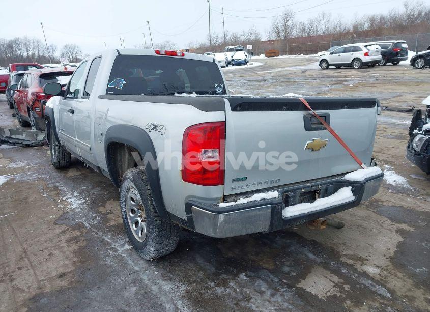 Photo 3 of 2011 Chevrolet Silverado 1500 LT (VIN 1GCRKSEA1BZ162247)