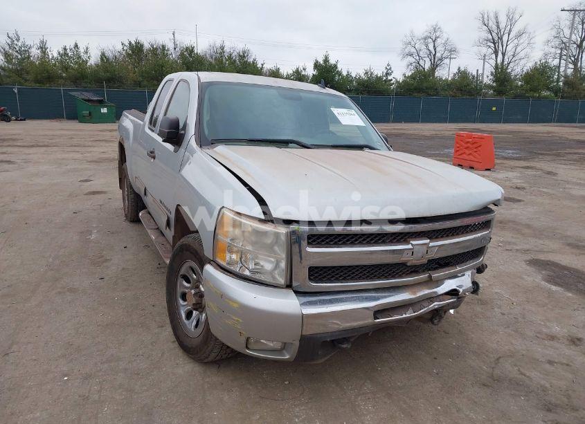 2011 Chevrolet Silverado 1500 LT (VIN 1GCRKSEA2BZ110383) main photo