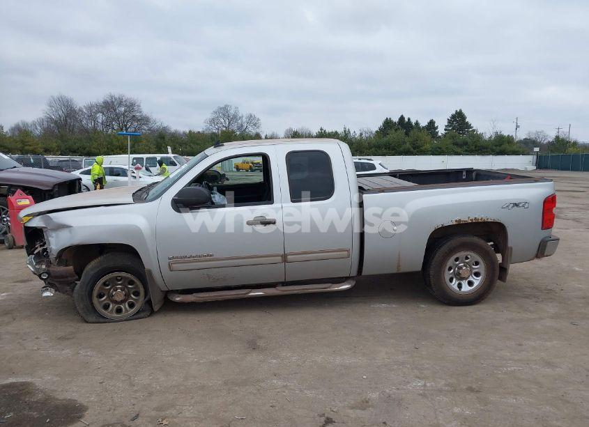 Photo 14 of 2011 Chevrolet Silverado 1500 LT (VIN 1GCRKSEA2BZ110383)