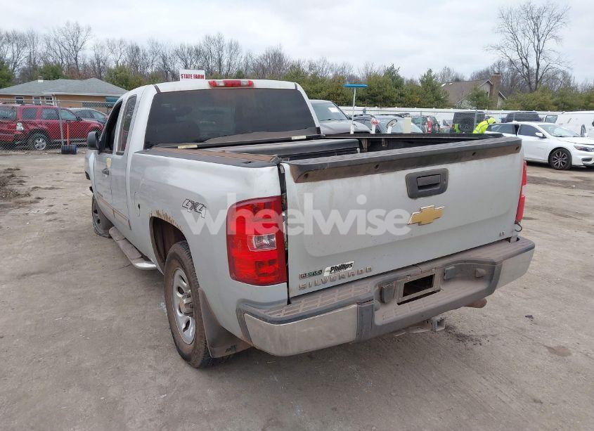 Photo 3 of 2011 Chevrolet Silverado 1500 LT (VIN 1GCRKSEA2BZ110383)