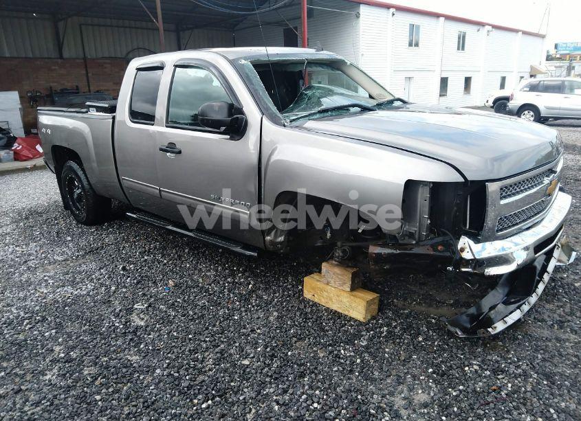 2013 Chevrolet Silverado 1500 LT (VIN 1GCRKSEA2DZ313342) main photo