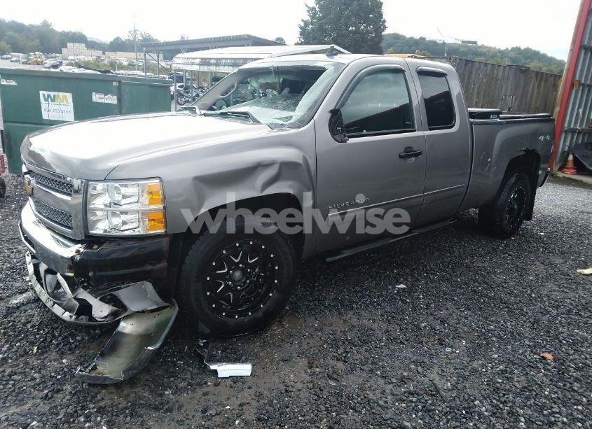 Photo 2 of 2013 Chevrolet Silverado 1500 LT (VIN 1GCRKSEA2DZ313342)