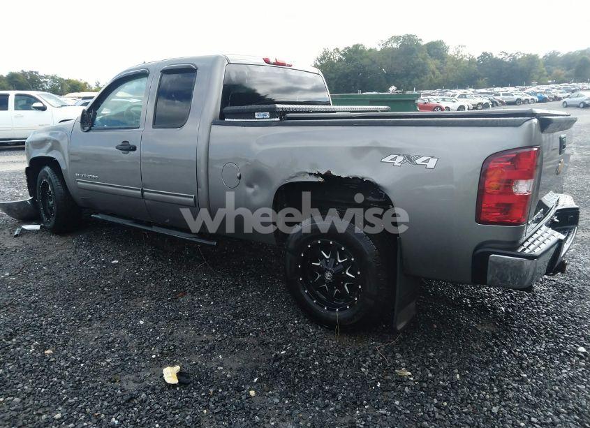 Photo 3 of 2013 Chevrolet Silverado 1500 LT (VIN 1GCRKSEA2DZ313342)