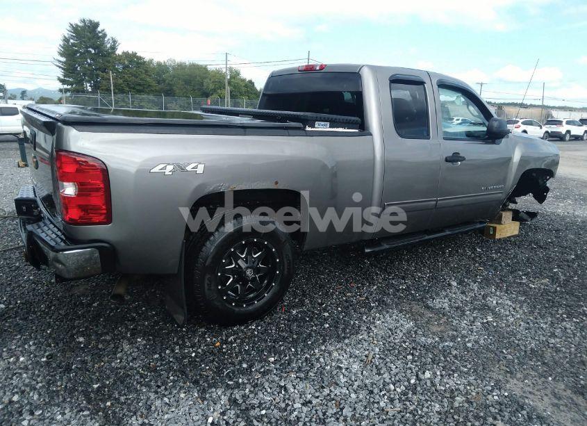 Photo 4 of 2013 Chevrolet Silverado 1500 LT (VIN 1GCRKSEA2DZ313342)