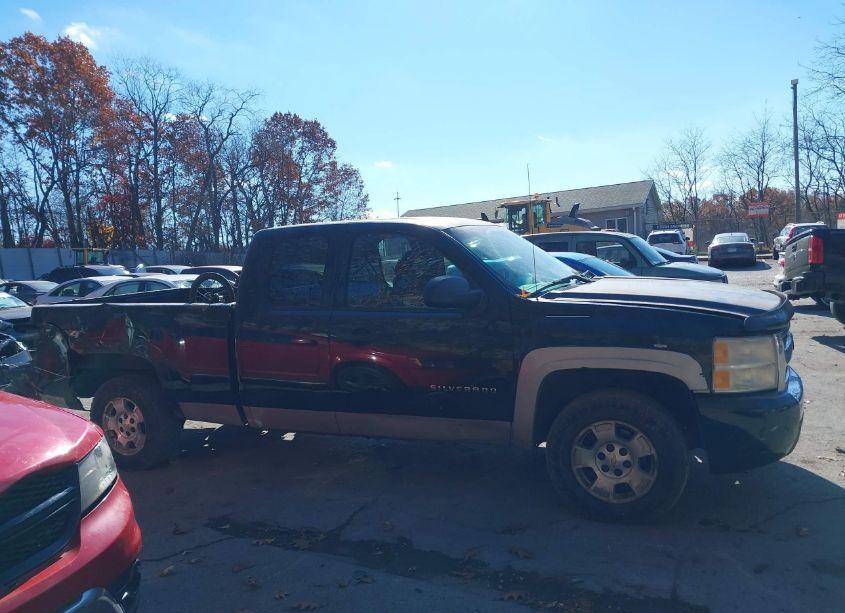 Photo 14 of 2011 Chevrolet Silverado 1500 LT (VIN 1GCRKSEA4BZ145846)