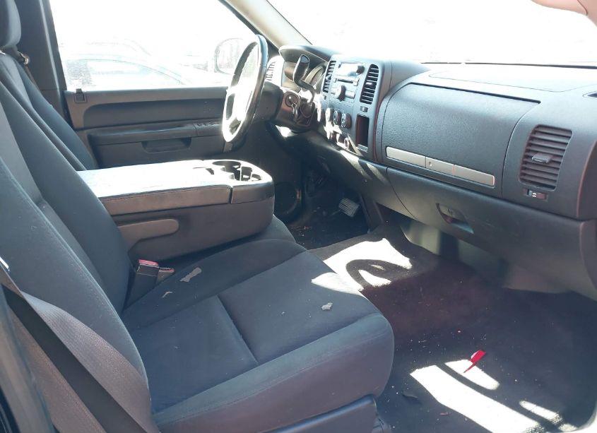 Photo 5 of 2011 Chevrolet Silverado 1500 LT (VIN 1GCRKSEA4BZ145846)