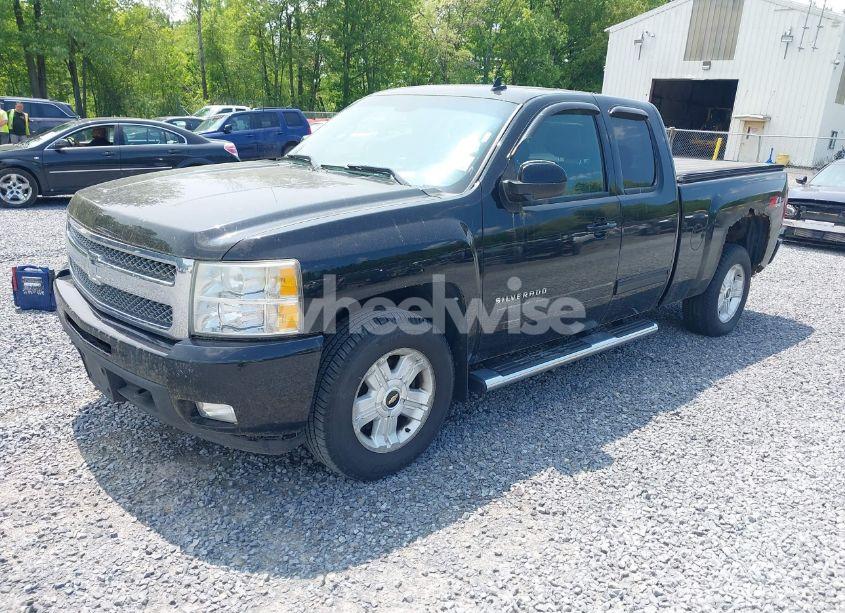 Photo 2 of 2011 Chevrolet Silverado K1500 LTZ (VIN 1GCRKTE30BZ110339)