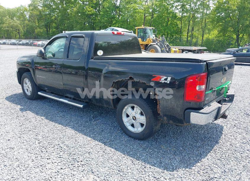 Photo 3 of 2011 Chevrolet Silverado K1500 LTZ (VIN 1GCRKTE30BZ110339)