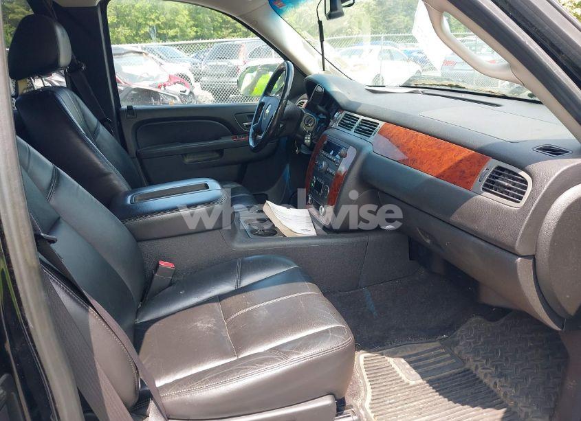 Photo 5 of 2011 Chevrolet Silverado K1500 LTZ (VIN 1GCRKTE30BZ110339)