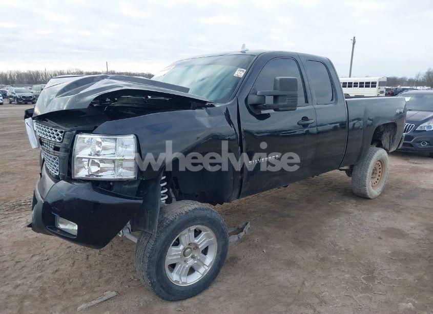 Photo 2 of 2011 Chevrolet Silverado 1500 LTZ (VIN 1GCRKTE30BZ420054)