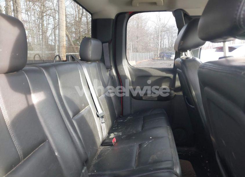 Photo 8 of 2011 Chevrolet Silverado 1500 LTZ (VIN 1GCRKTE31BZ107644)