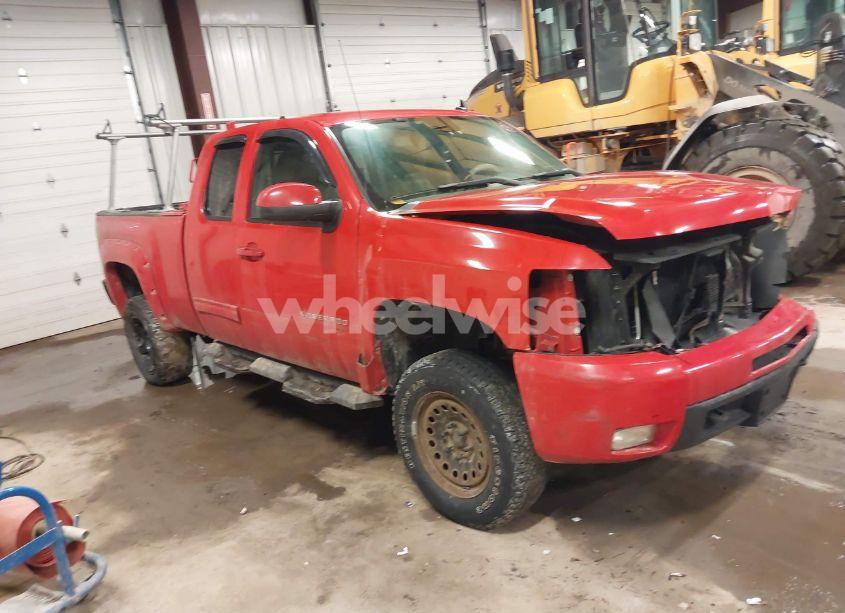 2011 Chevrolet Silverado 1500 LTZ (VIN 1GCRKTE35BZ220884) main photo