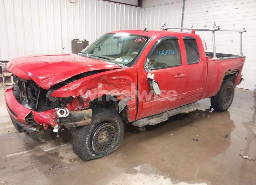 Photo 2 of 2011 Chevrolet Silverado 1500 LTZ (VIN 1GCRKTE35BZ220884)