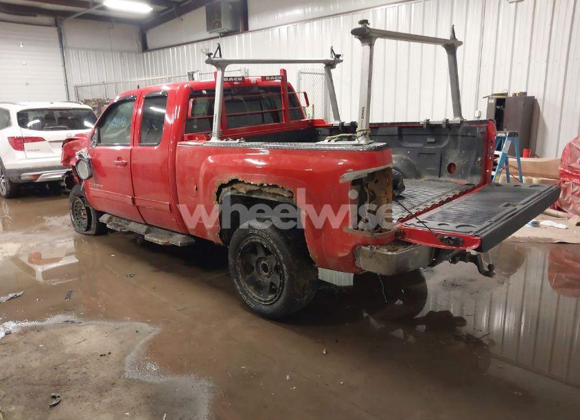 Photo 3 of 2011 Chevrolet Silverado 1500 LTZ (VIN 1GCRKTE35BZ220884)