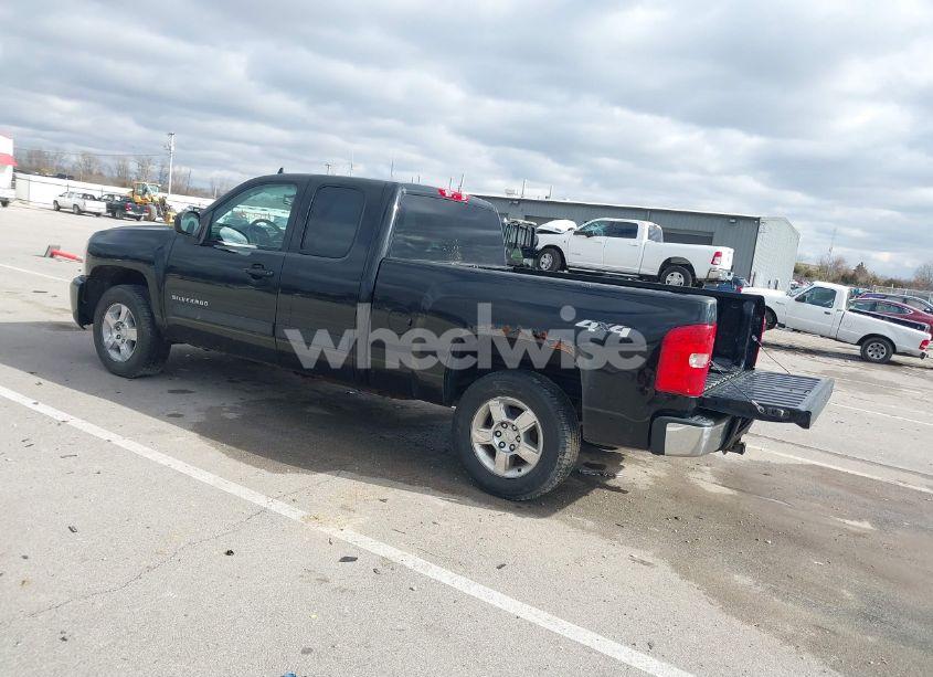 Photo 3 of 2011 Chevrolet Silverado 1500 LTZ (VIN 1GCRKTE37BZ394794)