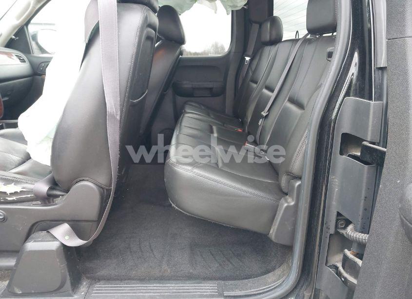 Photo 8 of 2011 Chevrolet Silverado 1500 LTZ (VIN 1GCRKTE37BZ394794)