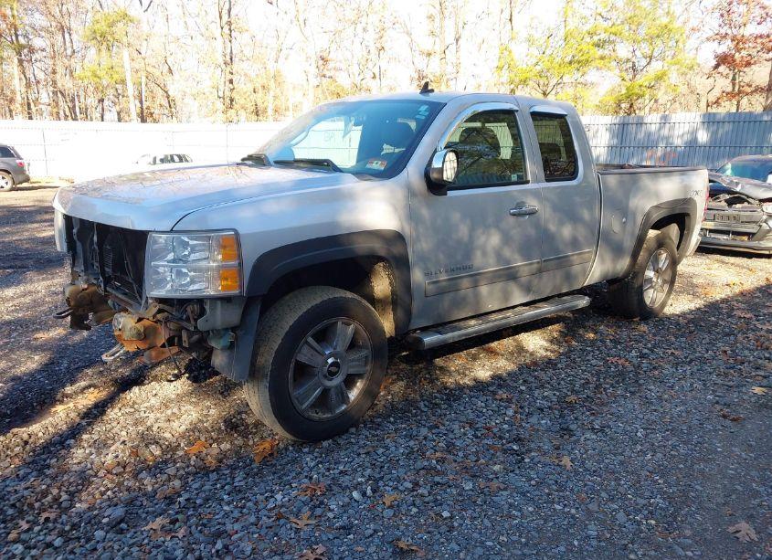 Photo 2 of 2013 Chevrolet Silverado 1500 LTZ (VIN 1GCRKTE75DZ410013)