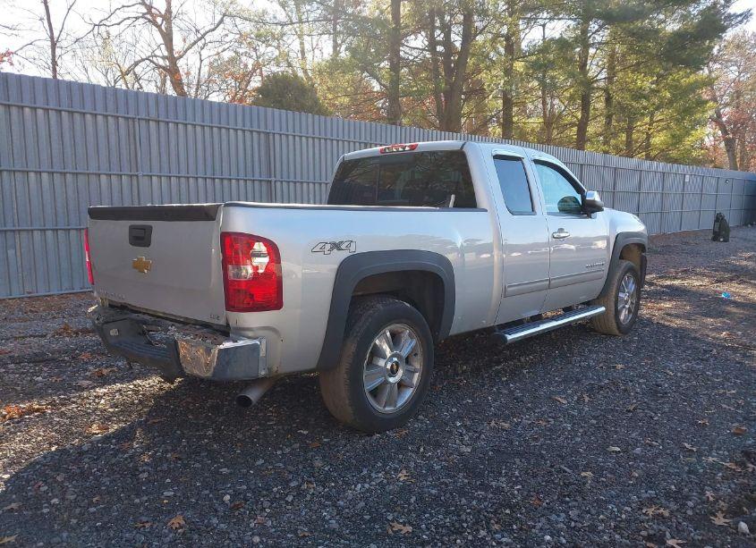 Photo 4 of 2013 Chevrolet Silverado 1500 LTZ (VIN 1GCRKTE75DZ410013)