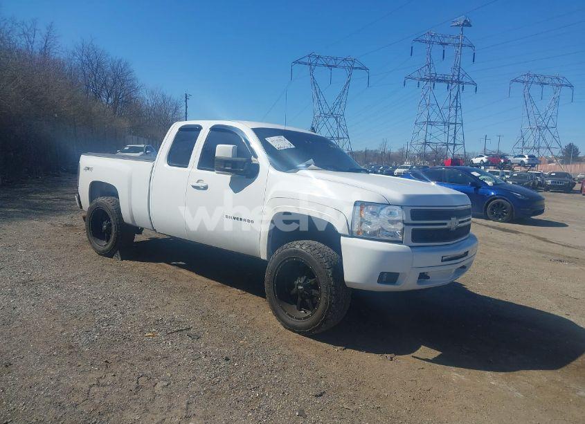 2013 Chevrolet Silverado 1500 LTZ (VIN 1GCRKTE76DZ217577) main photo