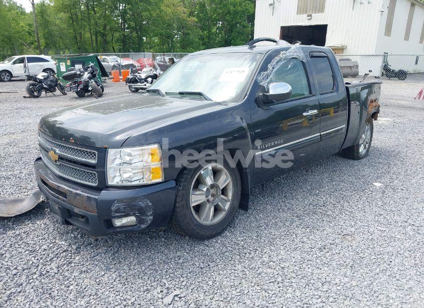 Photo 2 of 2013 Chevrolet Silverado 1500 LTZ (VIN 1GCRKTE77DZ178675)