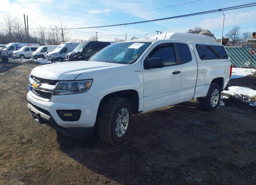Photo 2 of 2016 Chevrolet Colorado WT (VIN 1GCRTBE13G1268735)