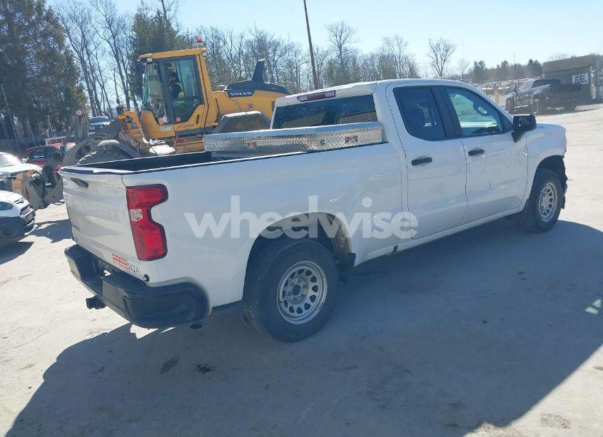 Photo 4 of 2020 Chevrolet Silverado 1500 2WD DOUBLE CAB STANDARD BED WT (VIN 1GCRWAEFXLZ211182)