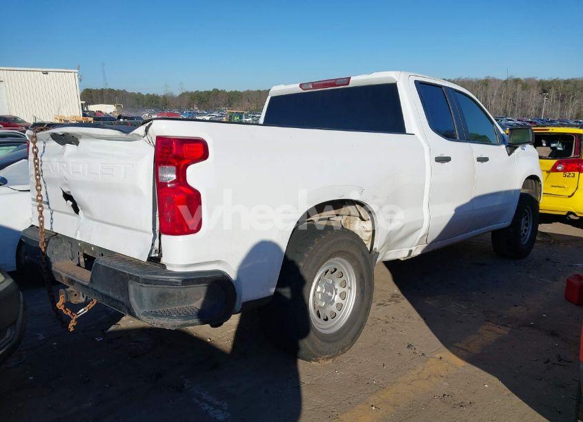 Photo 4 of 2020 Chevrolet Silverado 1500 2WD STANDARD BED WT (VIN 1GCRWAEFXLZ321164)