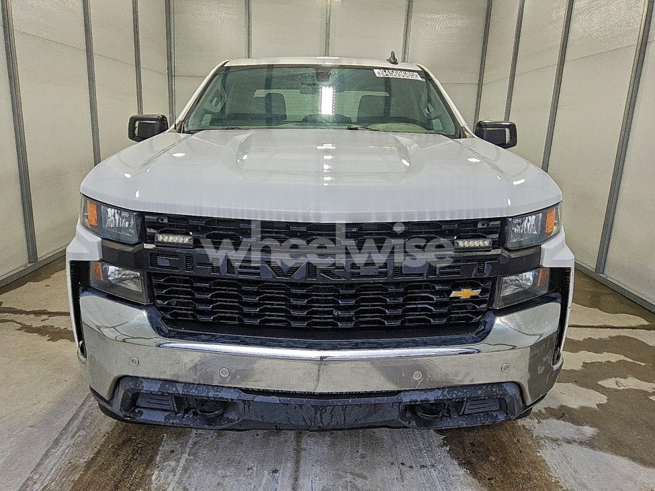 Photo 5 of 2020 CHEVROLET SILVERADO C1500 (VIN 1GCRWAEH0LZ336094)