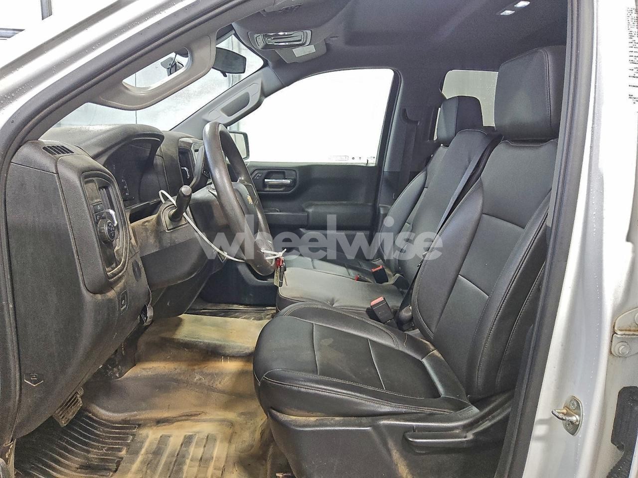 Photo 7 of 2020 CHEVROLET SILVERADO C1500 (VIN 1GCRWAEH0LZ336094)