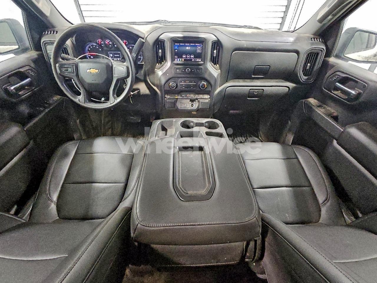 Photo 8 of 2020 CHEVROLET SILVERADO C1500 (VIN 1GCRWAEH0LZ336094)