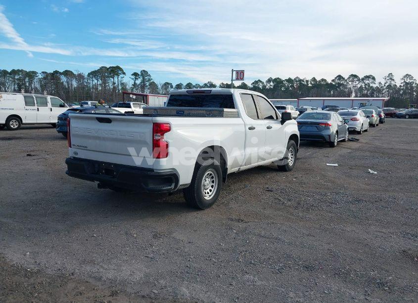 Photo 4 of 2020 Chevrolet Silverado 1500 2WD DOUBLE CAB STANDARD BED WT (VIN 1GCRWAEH4LZ229811)