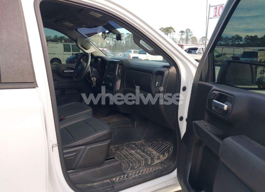 Photo 5 of 2020 Chevrolet Silverado 1500 2WD DOUBLE CAB STANDARD BED WT (VIN 1GCRWAEH4LZ229811)