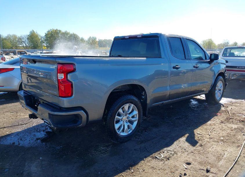 Photo 4 of 2020 Chevrolet Silverado 1500 2WD STANDARD BED CUSTOM (VIN 1GCRWBEF0LZ259134)