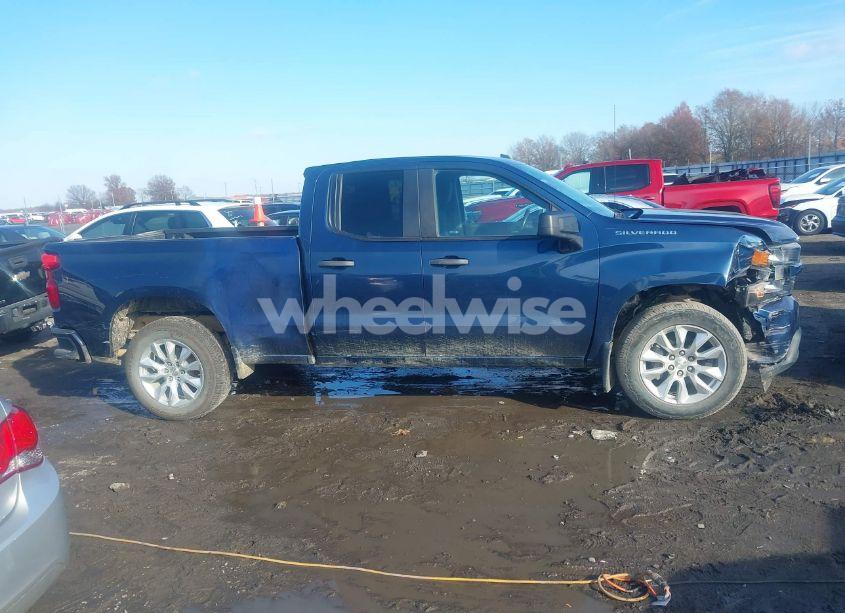 Photo 13 of 2019 Chevrolet Silverado 1500 CUSTOM (VIN 1GCRWBEF1KZ209860)