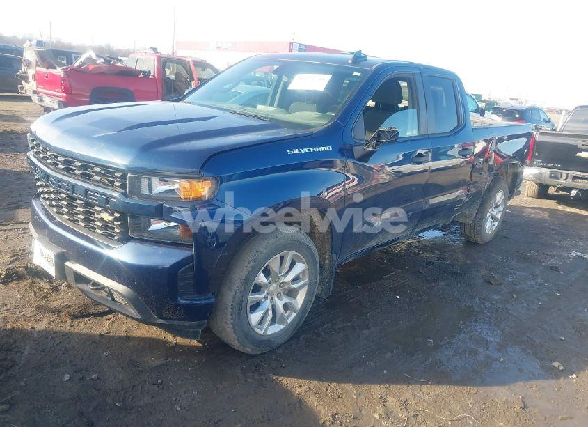 Photo 2 of 2019 Chevrolet Silverado 1500 CUSTOM (VIN 1GCRWBEF1KZ209860)