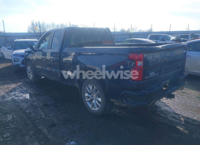 Photo 3 of 2019 Chevrolet Silverado 1500 CUSTOM (VIN 1GCRWBEF1KZ209860)