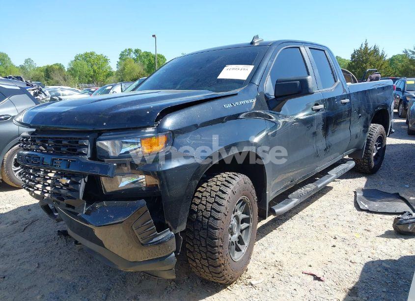 Photo 2 of 2019 Chevrolet Silverado 1500 CUSTOM (VIN 1GCRWBEH0KZ206787)