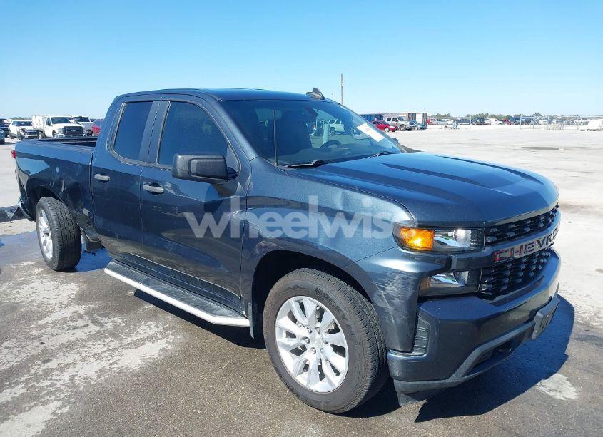 2019 Chevrolet Silverado 1500 CUSTOM (VIN 1GCRWBEH0KZ248862) main photo