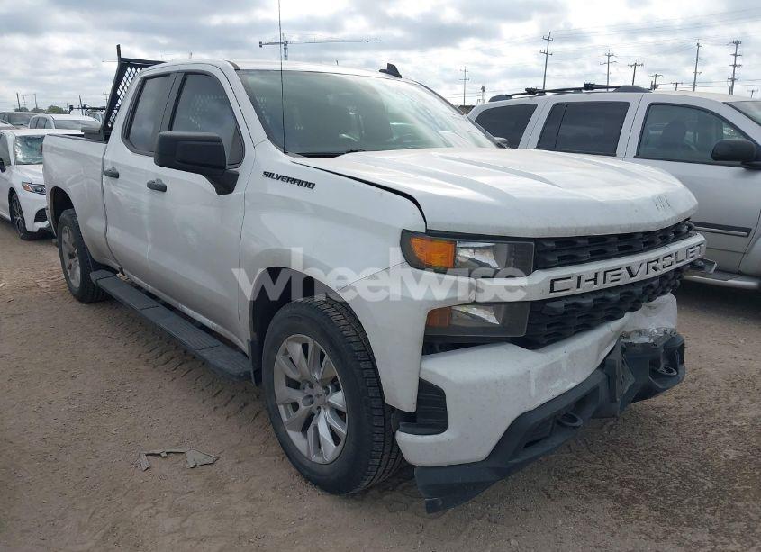 2021 Chevrolet Silverado 1500 2WD DOUBLE CAB STANDARD BED CUSTOM (VIN 1GCRWBEH2MZ177506) main photo
