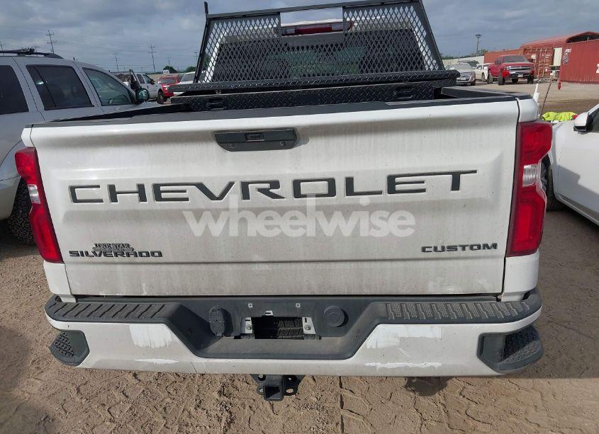 Photo 16 of 2021 Chevrolet Silverado 1500 2WD DOUBLE CAB STANDARD BED CUSTOM (VIN 1GCRWBEH2MZ177506)