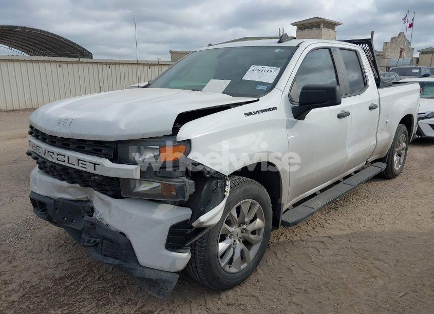 Photo 2 of 2021 Chevrolet Silverado 1500 2WD DOUBLE CAB STANDARD BED CUSTOM (VIN 1GCRWBEH2MZ177506)