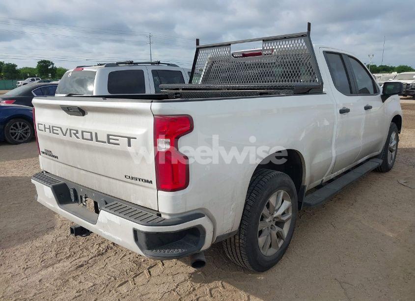 Photo 4 of 2021 Chevrolet Silverado 1500 2WD DOUBLE CAB STANDARD BED CUSTOM (VIN 1GCRWBEH2MZ177506)