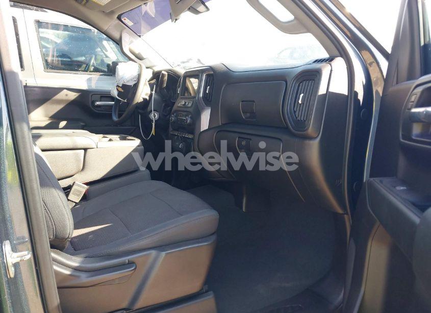 Photo 5 of 2019 Chevrolet Silverado 1500 CUSTOM (VIN 1GCRWBEH5KZ300390)