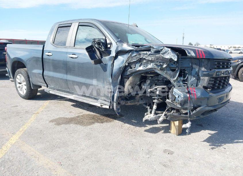 2020 Chevrolet Silverado 1500 2WD DOUBLE CAB STANDARD BED CUSTOM (VIN 1GCRWBEH9LZ112585) main photo
